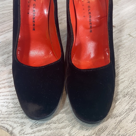 Robert Clergerie Black Velvet Pumps Size 6 Made in France - Picture 6 of 6